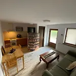 Apartament Cu Terasa